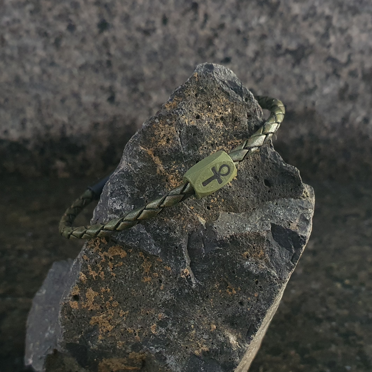 Custom Totemband: Leather