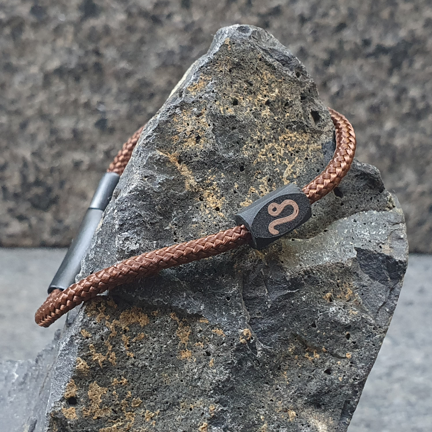 Custom Totemband: Paracord