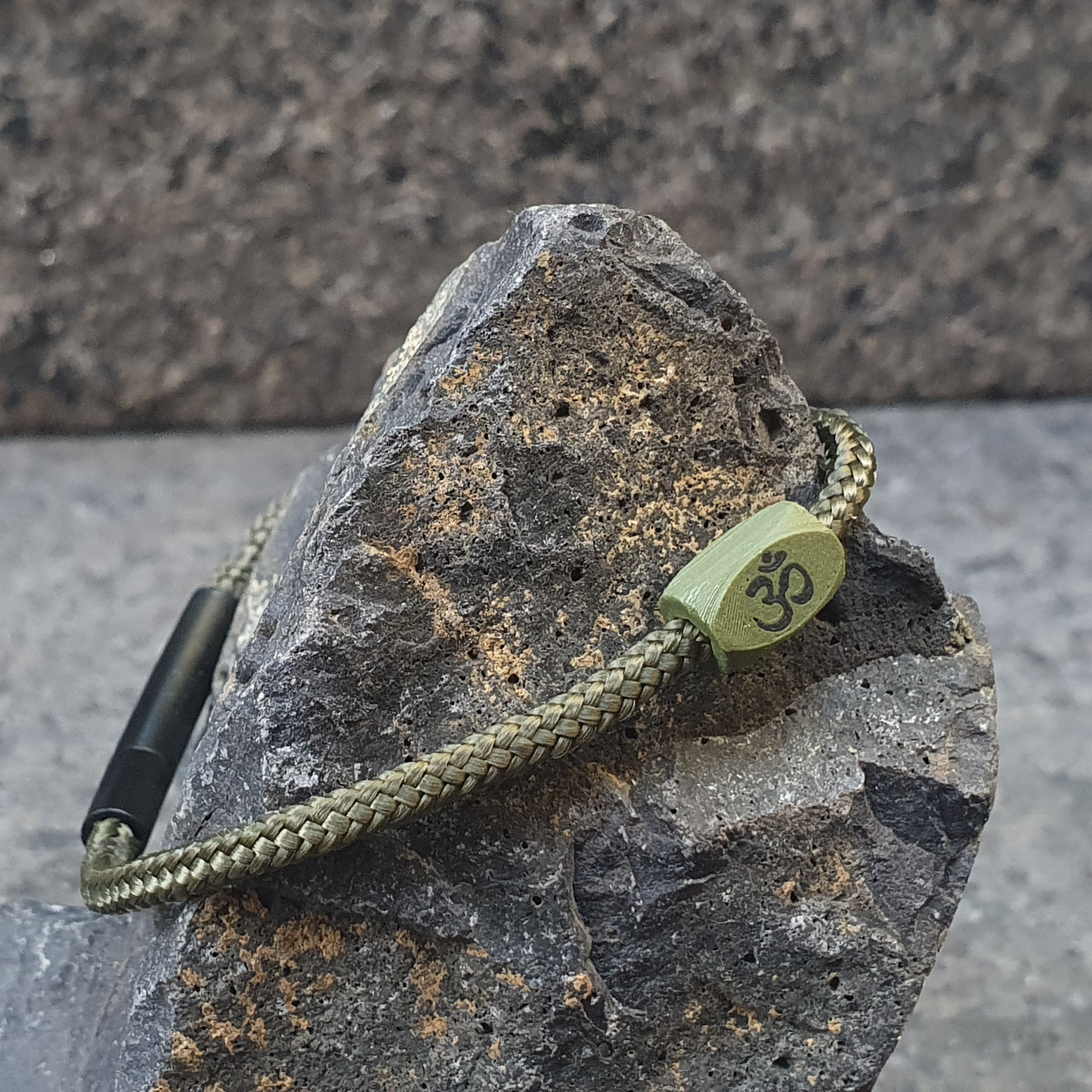 Custom Totemband: Paracord